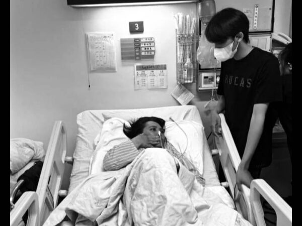 Penyaluran bantuan untuk Sdri. Watini, PMI Taiwan yang sedang sakit.