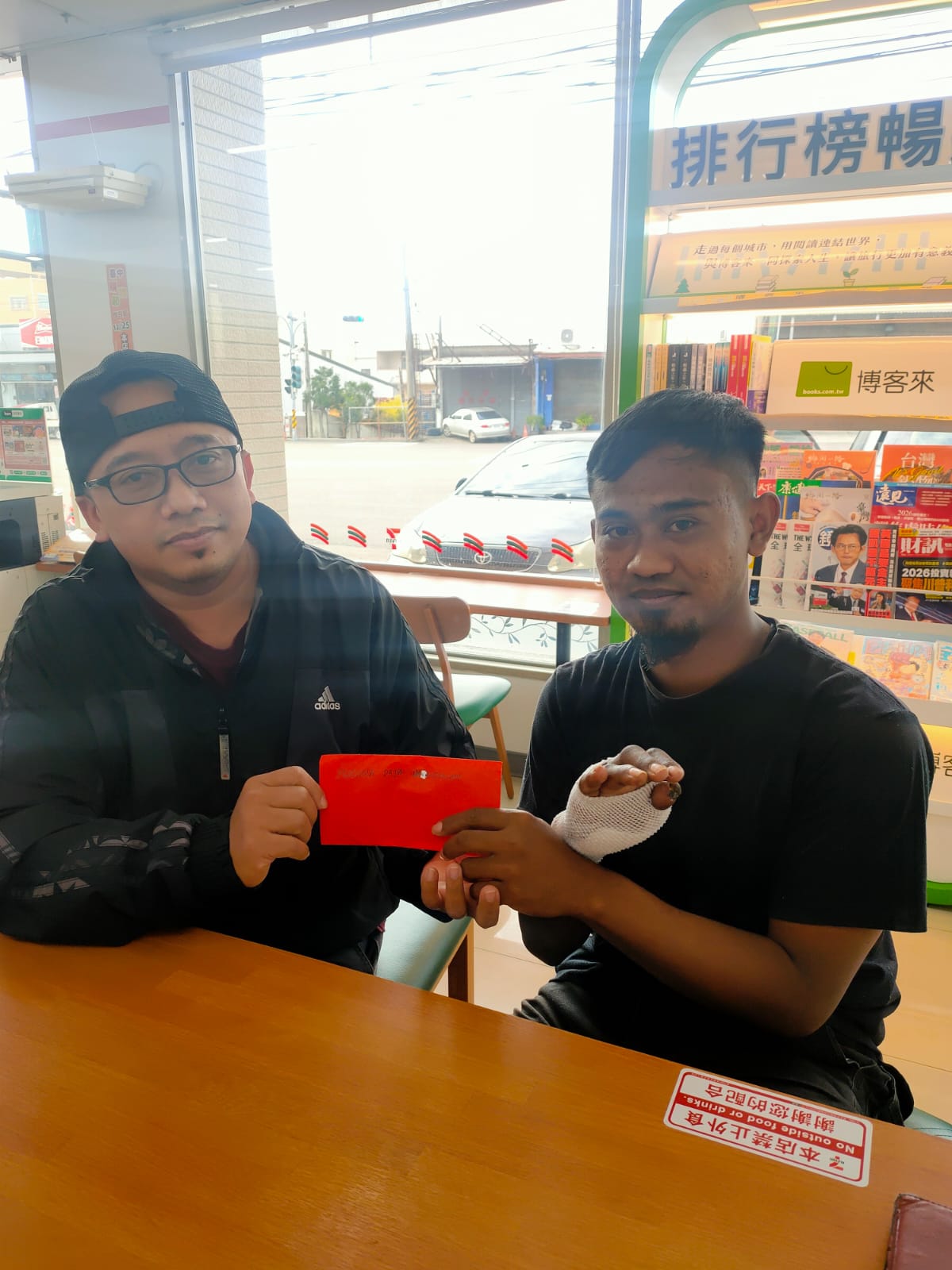 Pemberian Santunan Bantuan untuk Sdr. Doris asal Lampung