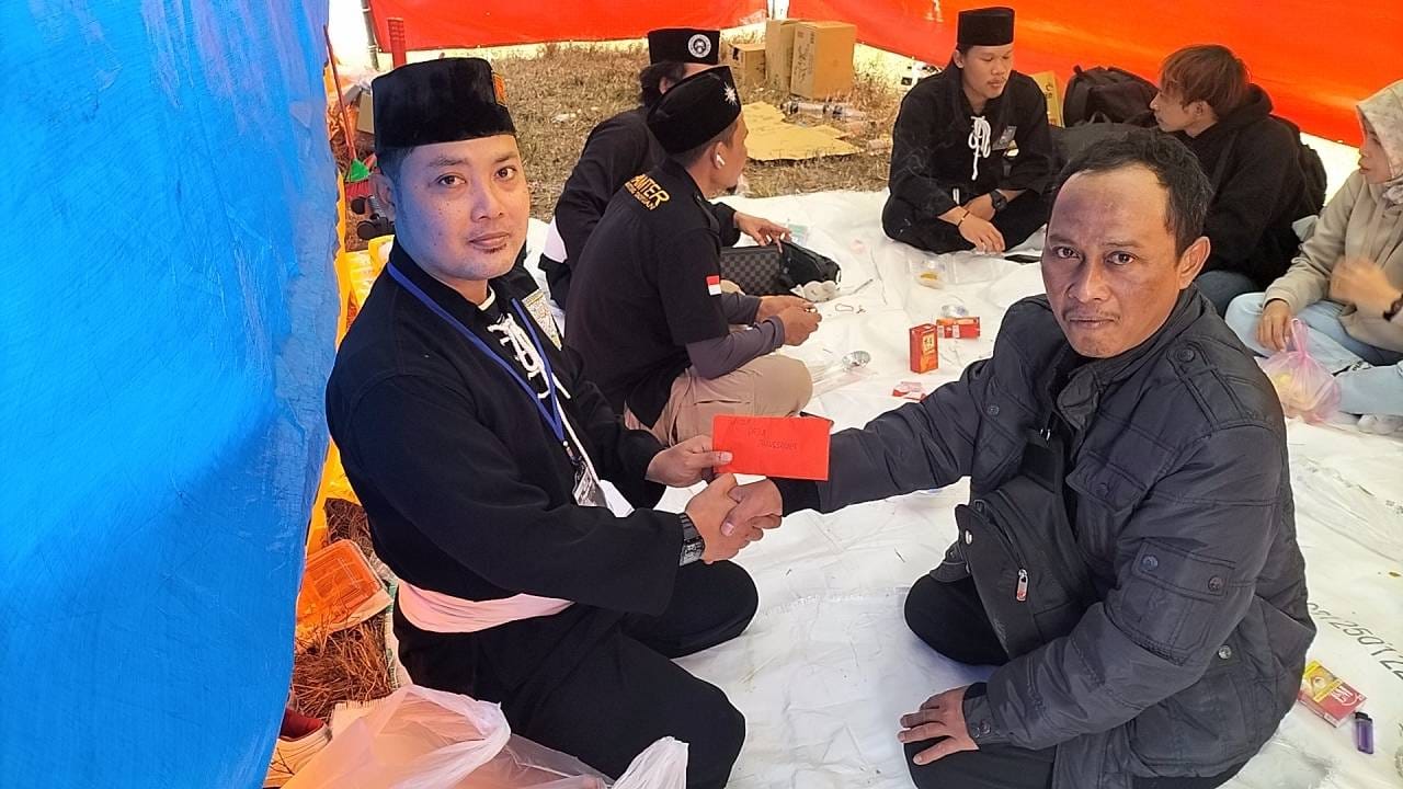 Penyaluran Infaq Dari Jamaah Musholla, Dalam Acara Tablig Akbar PSHT Cabang Khusus Taiwan Bersama 𝐊𝐡.𝐀𝐧𝐰𝐚𝐫 𝐙𝐚𝐡𝐢𝐝.